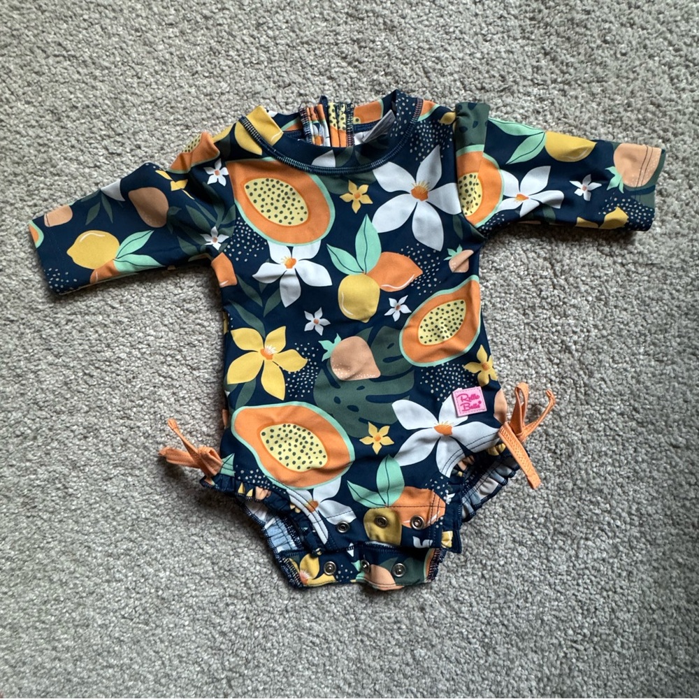 Ruffle Butts 0-3 mos EUC